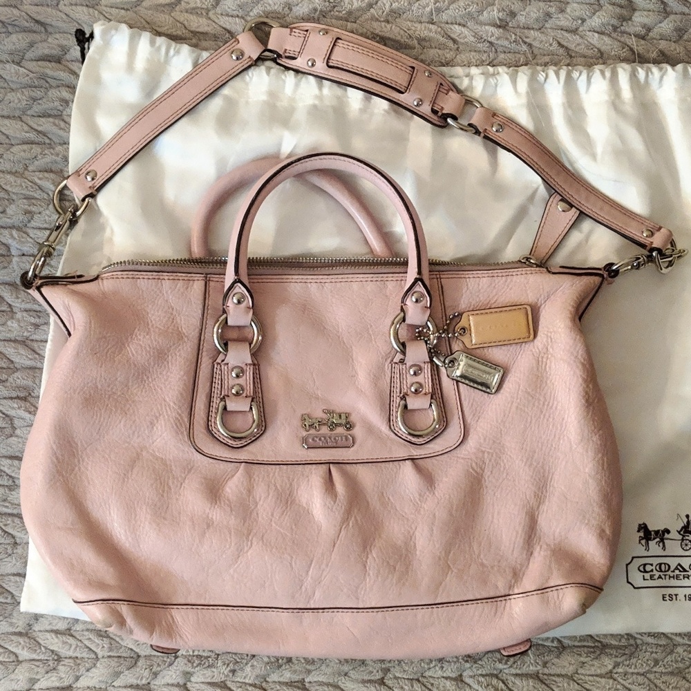 Coach blush leather shoulder bag